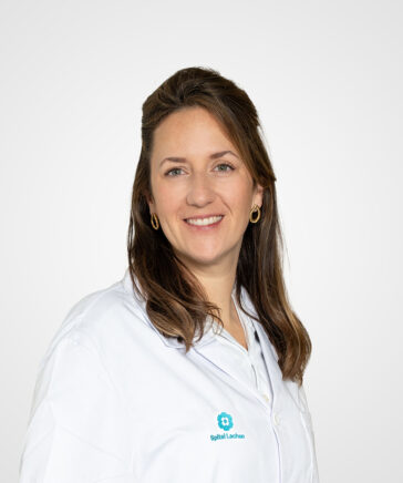 Dr. med. Jeanine  Karpf 