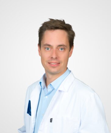 Dr. med.  Tobias  Schwab 